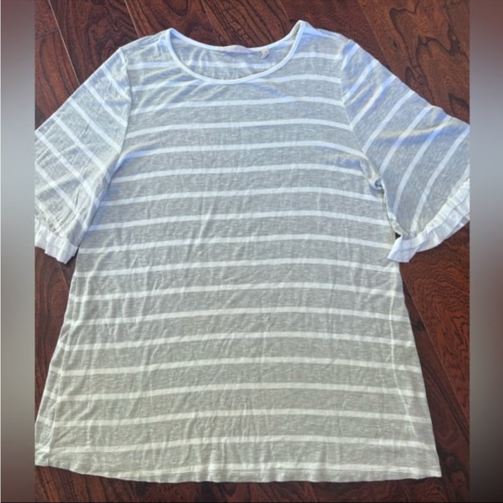 Soft Surroundings Grey & White Stripe Ruffle Sleeve Top Size Large